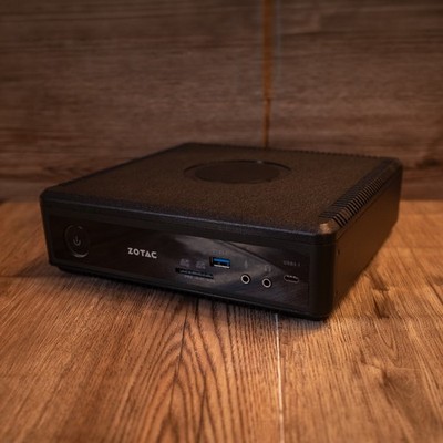 ZOTAC ZBOX QK7P5000 Workstation Mini PC NVIDIA Quadro P5000 N17E-Q5-A1 Core i7