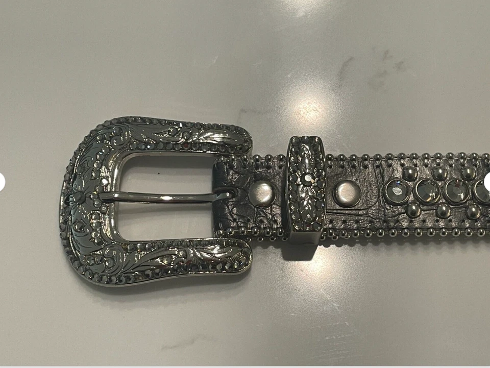 B.B. Cinturón Simon Swarovski embellecido para mujer de cuero negro con tachuelas M/L con caja Foto 3 de 4