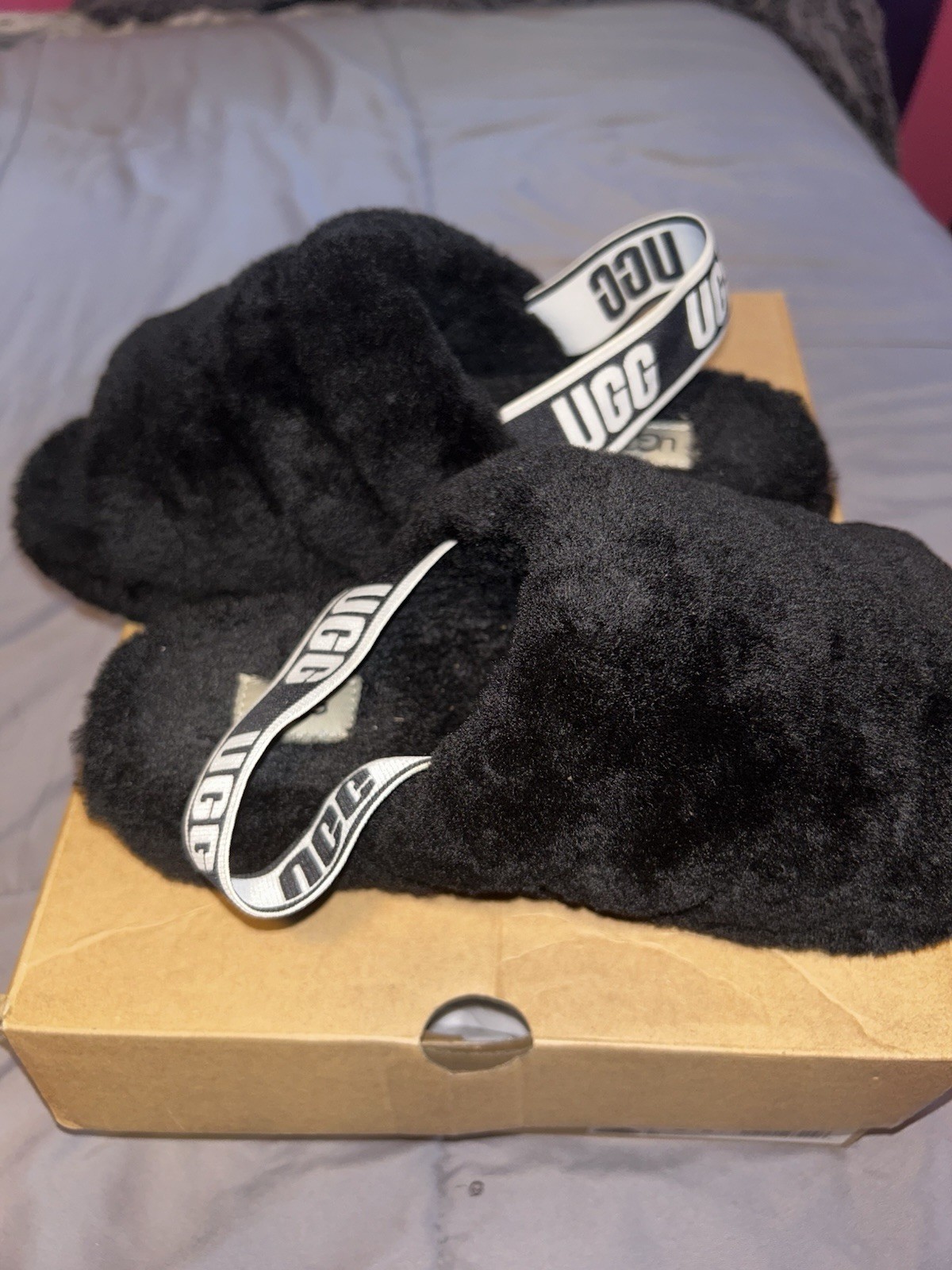 UGG Fluff Yeah Slide Black Women's Fur Slippers Size 9 Comfort Casual