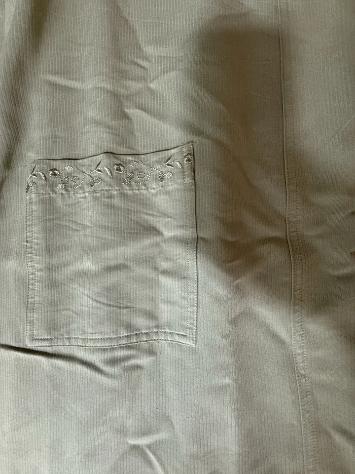 White Stage Button-Up Dress Plus Size Women’s XL Sage Color - Image 3 of 4