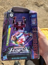 Transformers Legacy Deluxe Class Elita-1 Action Figure Damaged Box