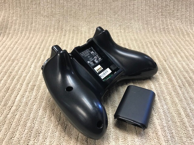 MICROSOFT XBOX 360 GAMEPAD CONTROLLER MODEL: 1403 ~BLACK~ GOOD