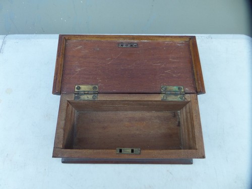 SMALL VINTAGE ANTIQUE OLD AUSTRALIAN TASMANIAN CEDAR & MYRTLE BOX - Picture 8 of 16