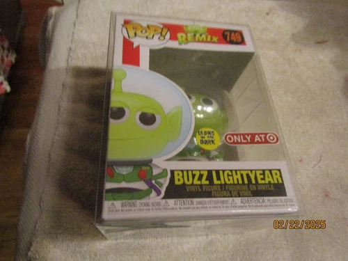 Funko Pop! Remix Buzz Lightyear #749 Glows in Dark Target with Pop Protector NEW