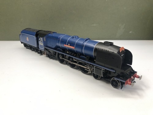 Hornby R30283 BR Princess Coronation 4-6-2 'Coronation' No46220 OO Gauge