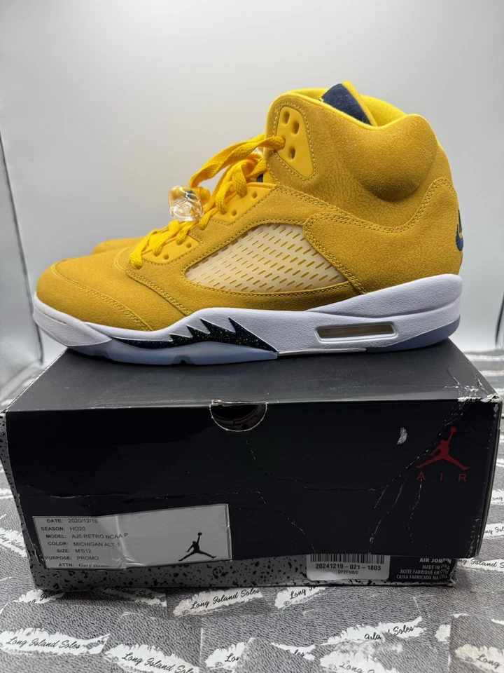 Retro Jordan Michigan PE 5’s Talla 12 Nunca Usado Muestra Promo Amarillo Azul Blanco Foto 3 de 4