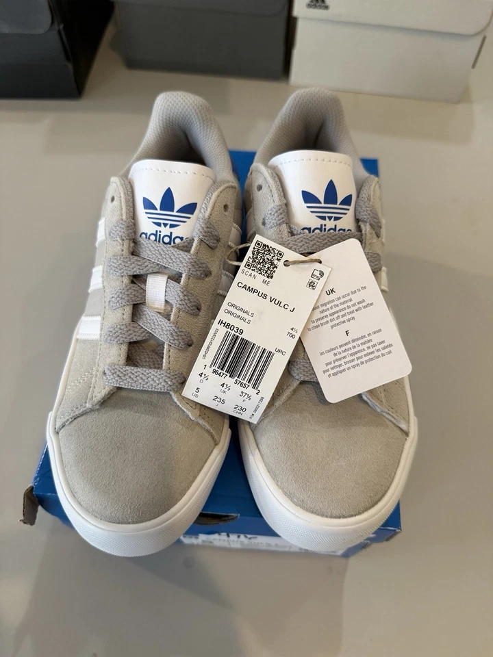 Talla 5 Adidas Campus Vulc J en el "Gris Dos / Blanco Nube / Azul" IH8039 Foto 4 de 4