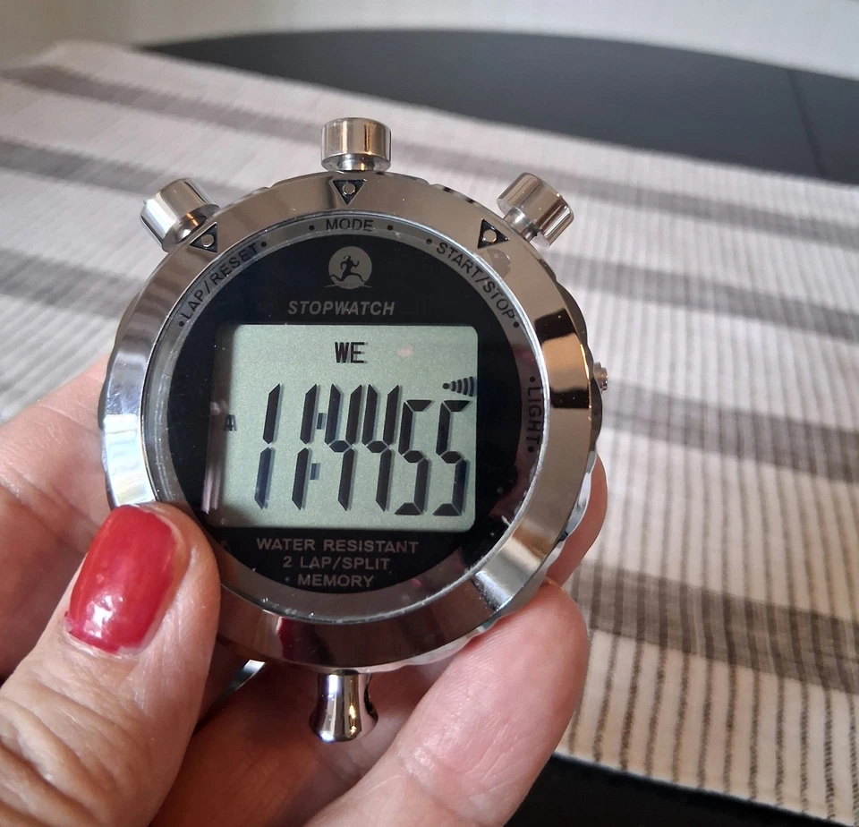 Cronómetro digital profesional LCD de metal cronógrafo portátil cuenta deportiva Foto 3 de 4