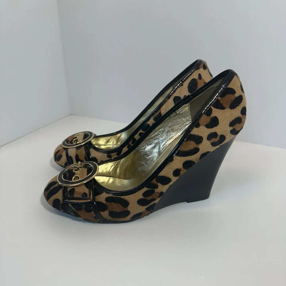 Tacones de cuña Steve Madden para mujer con estampado de leopardo talla 8M usados Foto 3 de 4