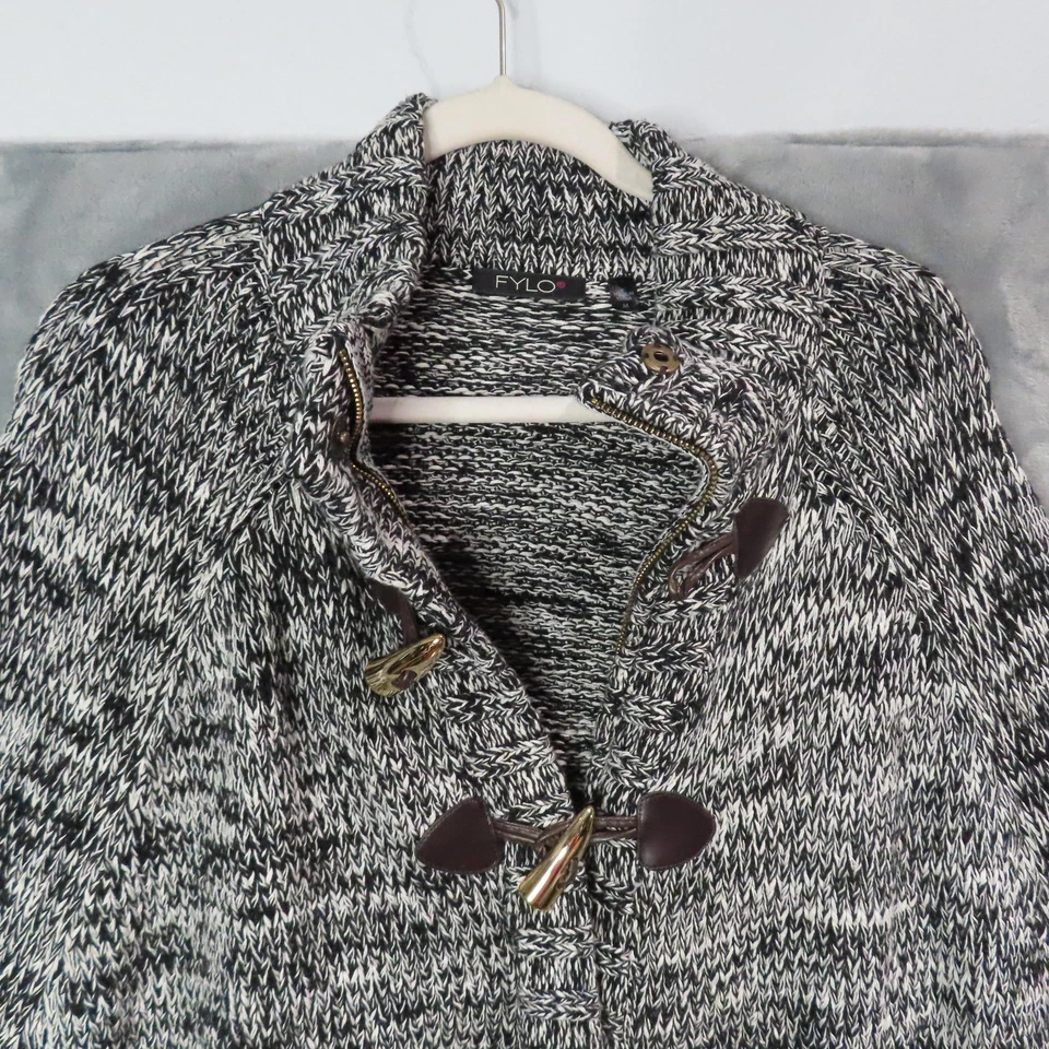 Suéter Fylo Mujer Mediano Negro Blanco Tejido Mármol Palanca Botón Poncho Capa Foto 2 de 4