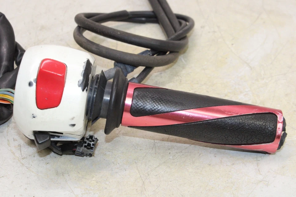 Suzuki Hayabusa GSX1300R 2006 OEM clip derecho en mango interruptor de arranque apagado Foto 2 de 4