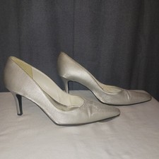 Stuart Weitzman Women's Silver Metallic Pointed Toe Stiletto Heels Size 10