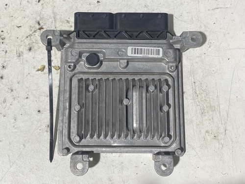 Mercedes C Class Engine ECU W204 05/2011-01/2015 - Picture 3 of 3