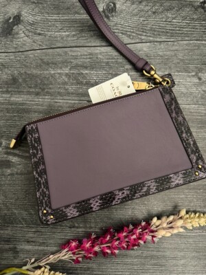 COACH DREAMER WRISTLET Snakeskin Detail Leather Dusty Lavender NWT