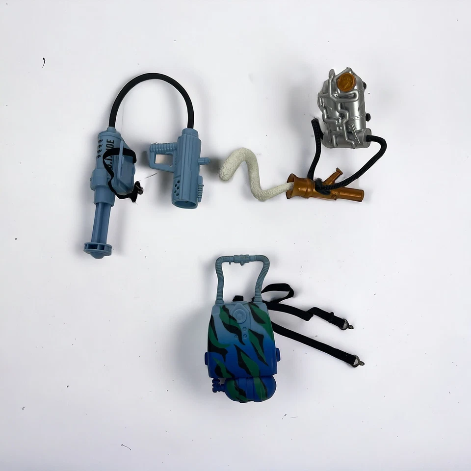 Lote de figuras de acción aleatorias de juguete y accesorios armas superhéroes Foto 2 de 4