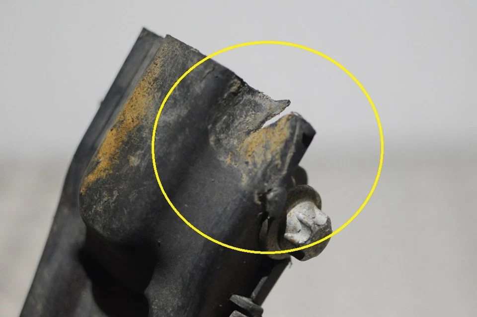 MERCEDES-BENZ CLA Coupé C117 Braccio oscillante posteriore destro 2.1 Diesel - Immagine 3 di 3