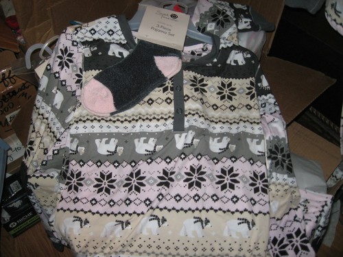 WOMENS PAJAMAS SIZE SMALL (4-6) 3 PIECE PAJAMA SET NEW - Picture 2 of 7