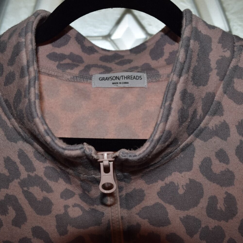 GRAYSON THREADS Women's Leopard Collard Sweatshir… - image 3