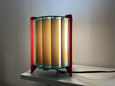 1 Unità - Verde/rossa - lampada da tavolo Reg. Di Design - Abatjour - Table Lamp