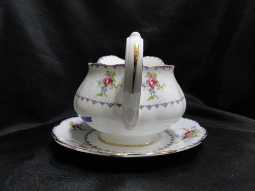 Royal Albert Petit Point, Floral Embroidery: Gravy Boat As Is & Sep Underplate - Picture 6 of 12