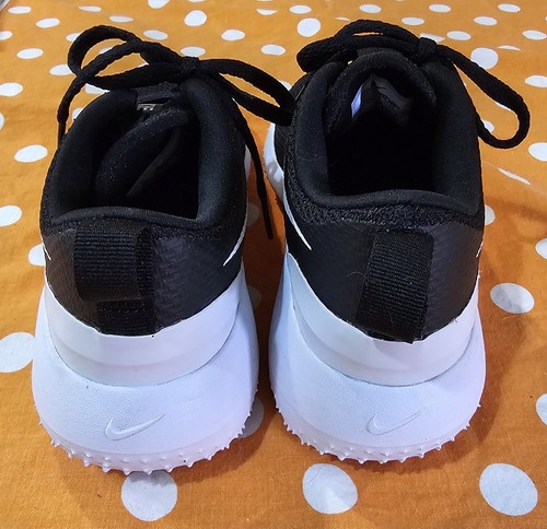 Nike Roshe G Golf Shoes-Size 2Y-Black & White-909250-001 Youth Gently Used - Picture 5 of 7