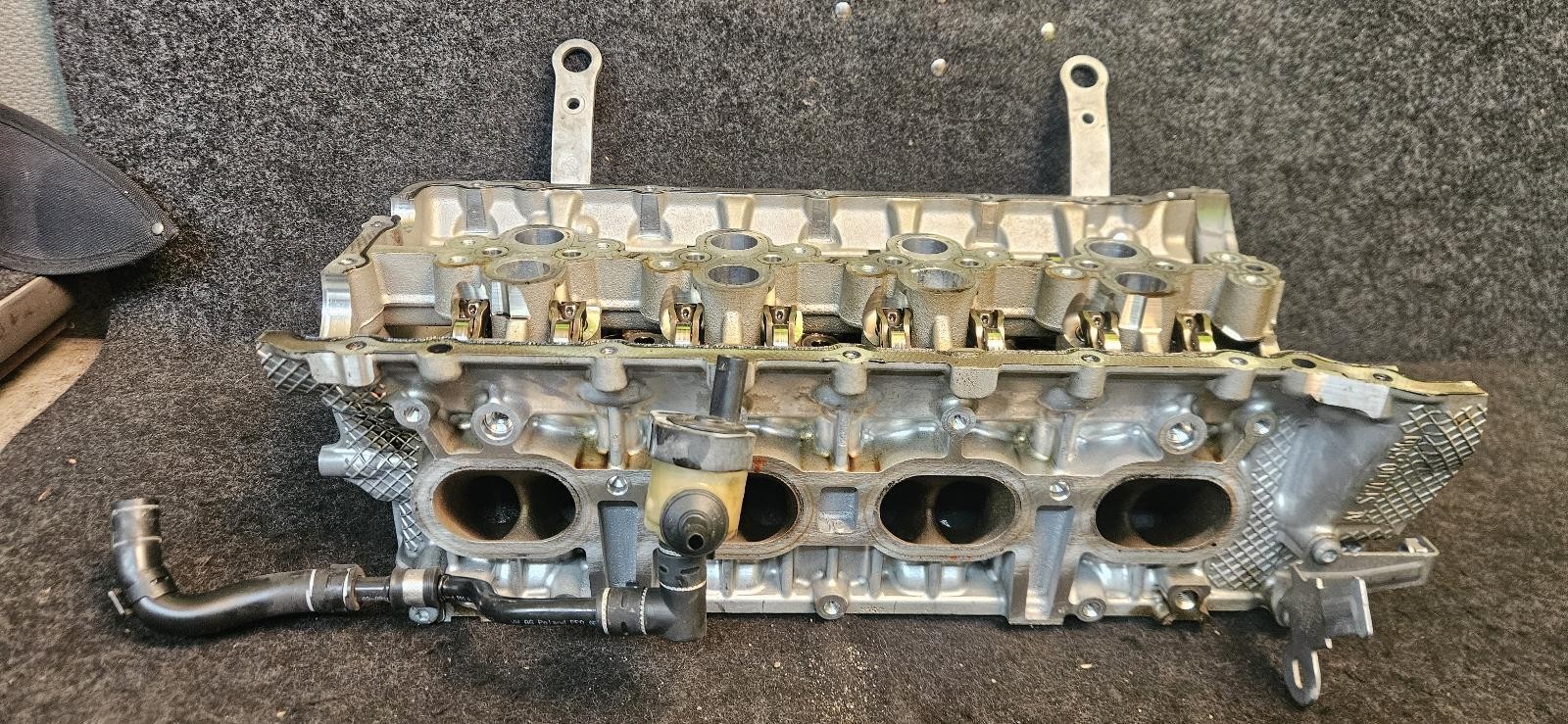 AUDI BENTLEY LAMBO PORSC LEFT ENGINE CYLINDER HEAD 0P2103403D OEM 38K Miles