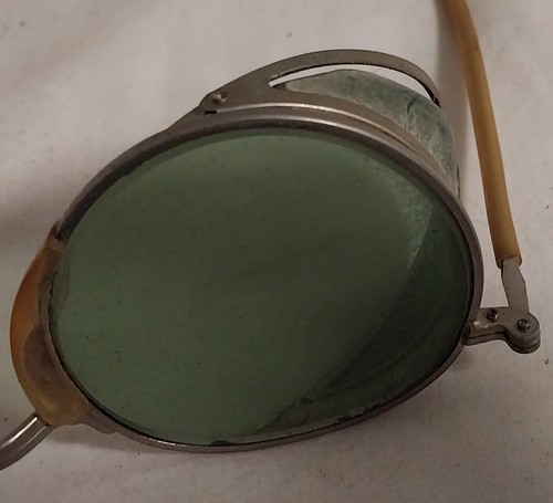 VINTAGE CESCO STEAMPUNK SAFTY GLASSES GREEN GLASS LENS & SIDE SHIELDS MOTORCYCLE - Picture 7 of 24