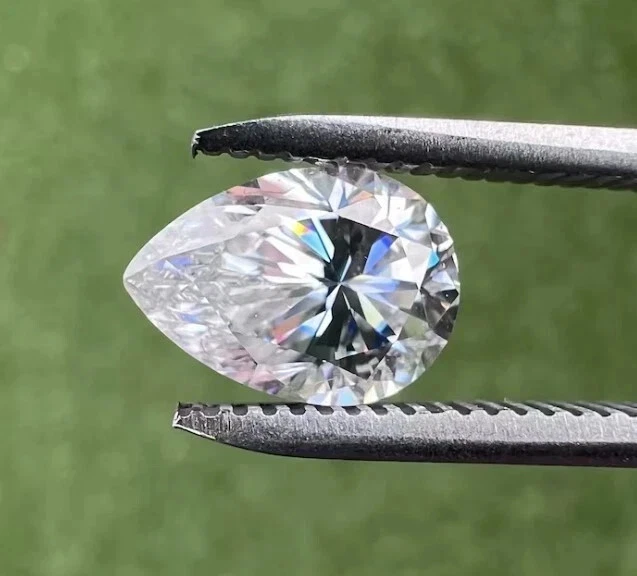 Loose CVD Lab-Grown Diamond 1.90 Ct (7x10mm) Pear -D Color, IF CLARITY Certified - Image 2 of 4