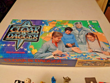 Cloak and Dagger board game by Ideal complete w/ Jack