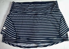 Athleta Striped Stealth Tennis Skirt Skort Women’s Size Medium Navy & White