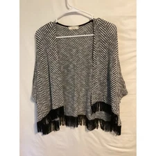 1179 NWOT Soprano Black and White Shawl Wrap Sweater One Size Black Fringe