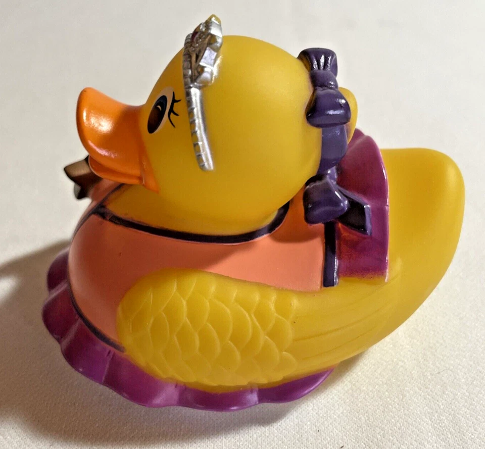 Munchkin Bonita Princesa Goma Pato Bañera Pato Juguete appx 4" de largo Foto 2 de 4