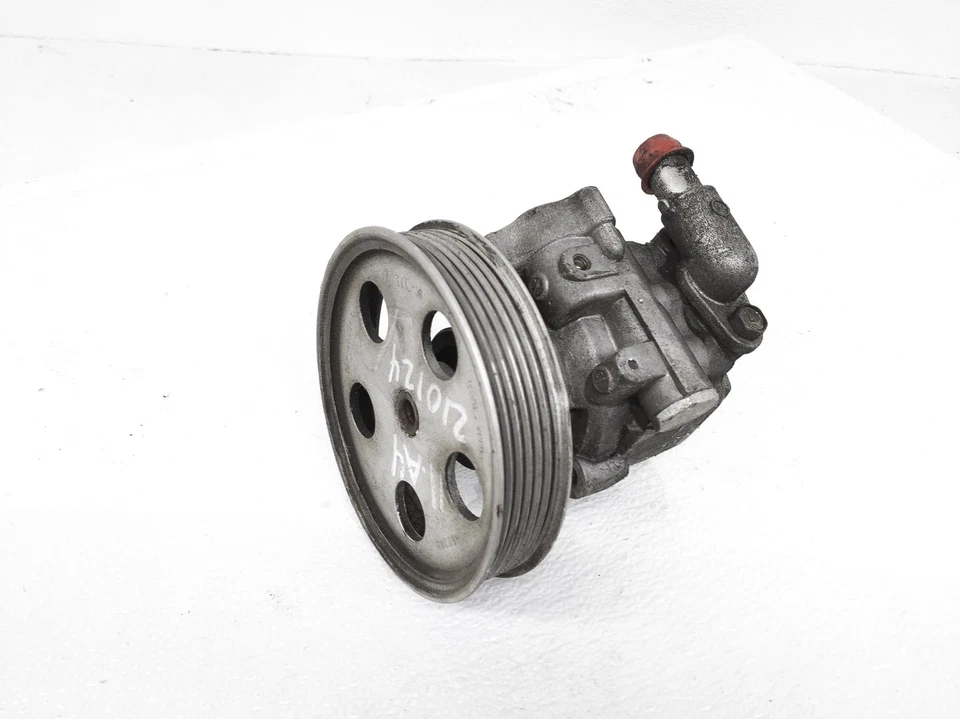 Bomba de dirección asistida Audi A4 2010-2012 con polea 8K0-145-153-F *Servotronic Foto 3 de 4