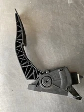 Chevy Express Savanna 2008-2016 Accelerator Pedal 20827131 OEM 6.0 4500