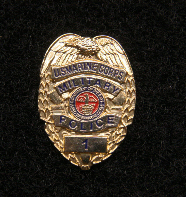 USMC MP バッジ MINI US MARINE MILITARY POLICE MP AUTHENTIC MARINES HAT PIN
