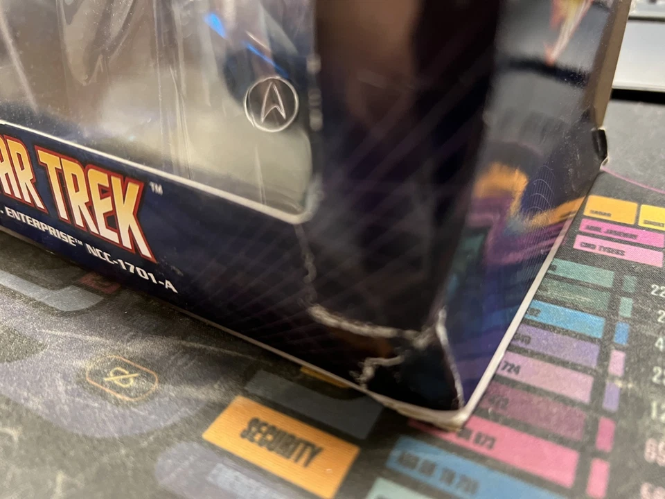 Star Trek Hot Wheels USS Enterprise NCC-1701-A BATTLE DAMAGED - Image 3 of 4