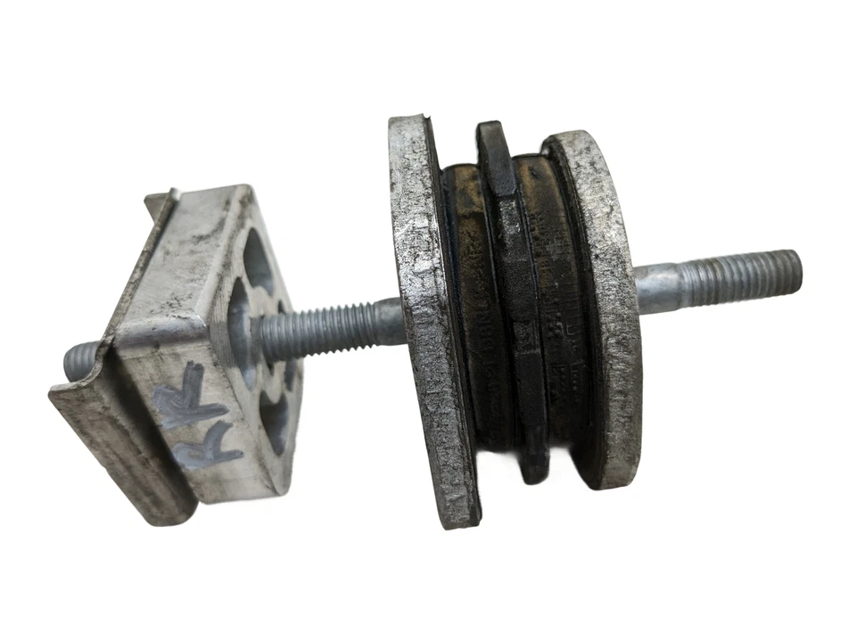 Volvo S60 2019-2024 OEM soporte de montaje de resorte de hoja trasero derecho lado del pasajero Foto 2 de 4