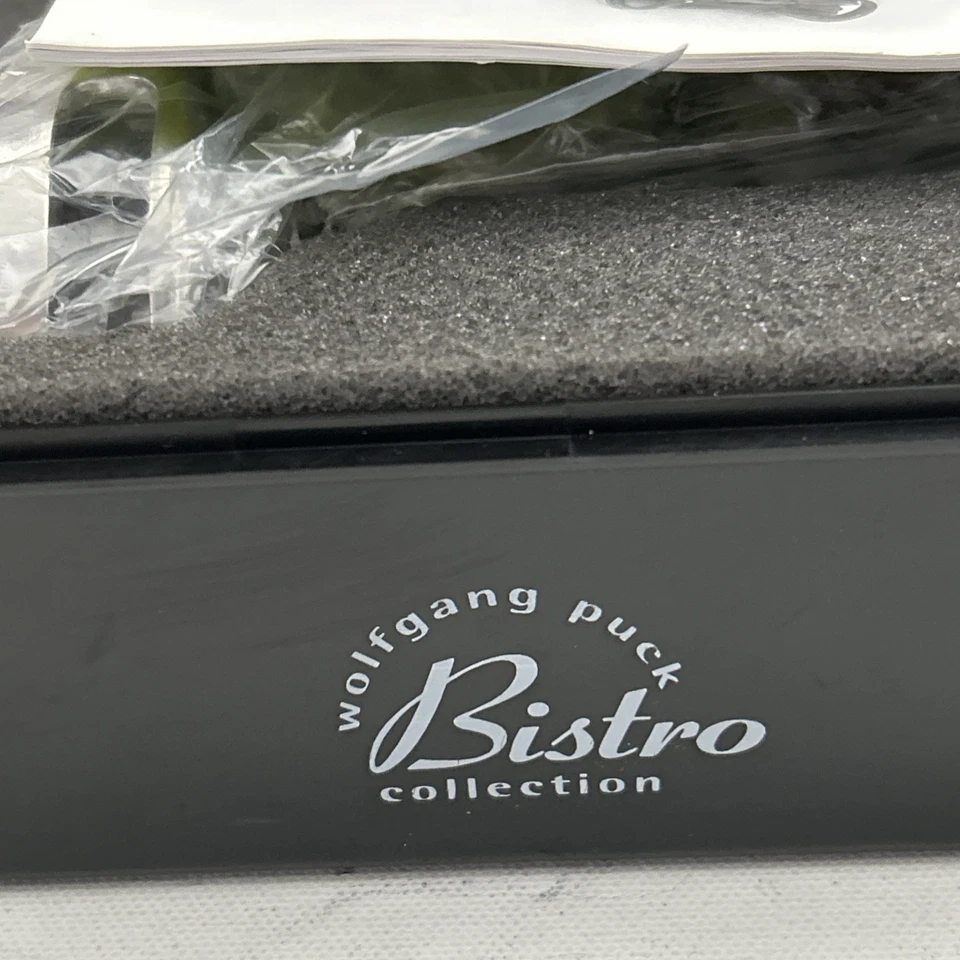 Wolfgang Puck Bistro Collection White Immersion Blender & Chopper With Case - Image 4 of 4