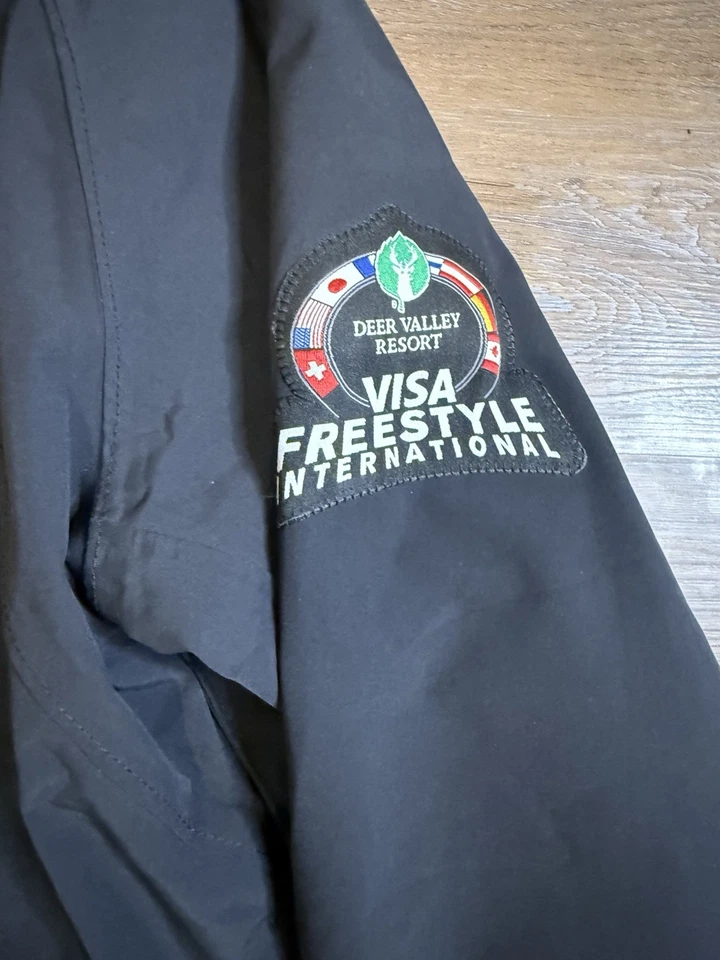 Oakley Ski/Snowboard Jacket Womens Sz Medium Black Thinsulate Deer Valley Patch - Image 3 of 4