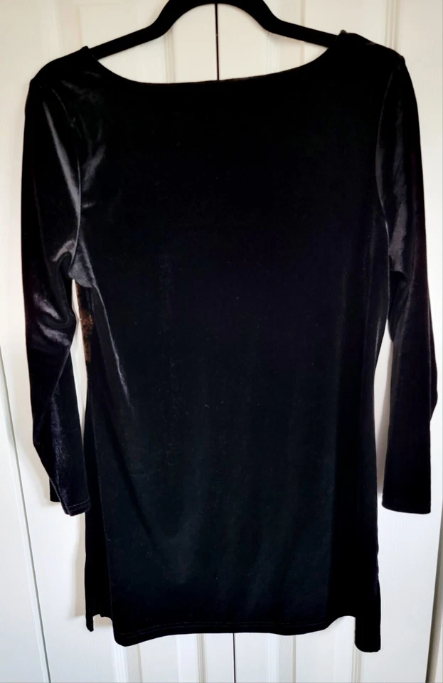 Camisa Soma Intimates M Negra Dorada Terciopelo Cuello Redondo L/S Aberturas Laterales Foto 2 de 4