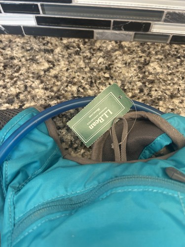 Camelbak Aurora Teal Blue Hydration Backpack New With Tags 2L - Picture 5 of 9