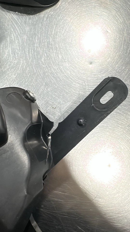 Secondhand！Left Driver Side HID/Xenon Headlight Lamp for 2013-2017 Buick Enclave Foto 3 de 4