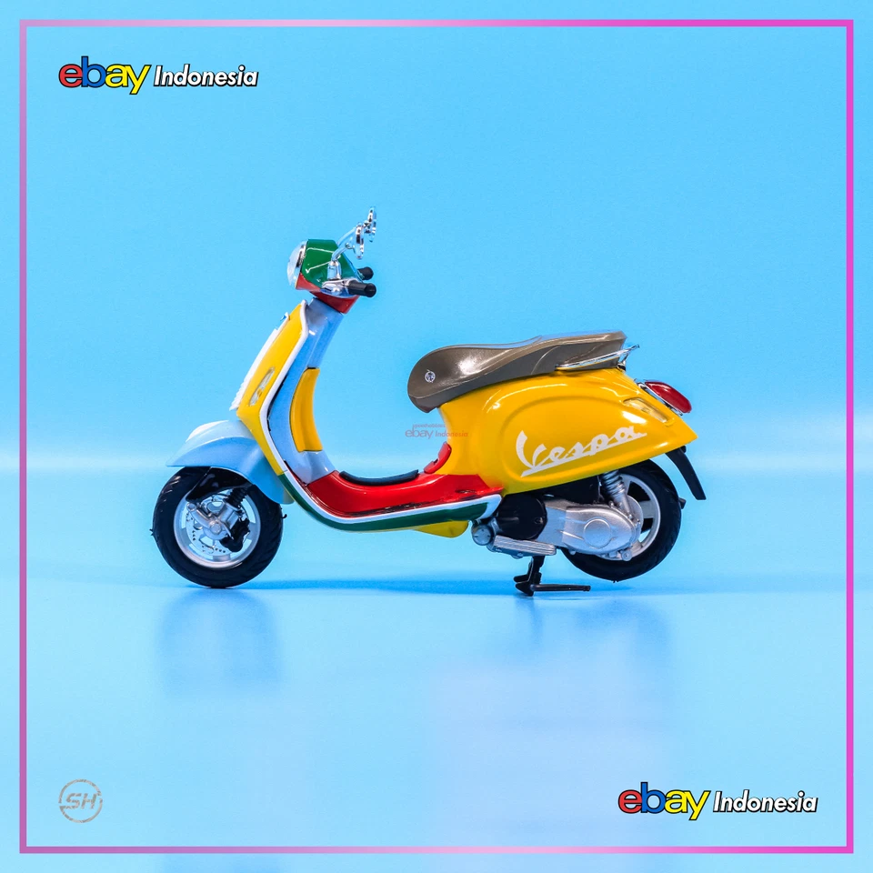 NewRay Custom Vespa Primavera 150 Sean Wotherspoon Diecast Motor Bike 1:12 - Image 2 of 4