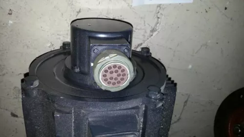 YASKAWA USASEM-50FJ12 AC SERVO MOTOR ,USED UTOPI-250YR ENCODER