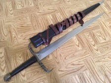 Réplique d'épée médiévale à deux mains - Garde torsadée - Poignée cuir