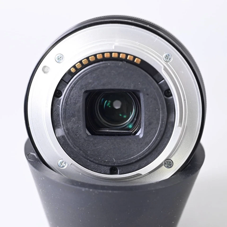 Lente de repuesto Sony montura E SEL20F28 20 mm F2,8 lente panqueque Foto 3 de 4