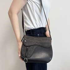 Vintage GUCCI Saddle Shoulder Crossbody Bag Purse Leather Black -Rare