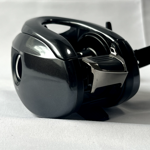 Shimano 18 Antares DC MD XG Right-hand baitcasting reel from Japan MINT ...