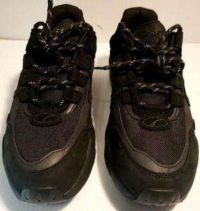 cell venom blackout sneakers