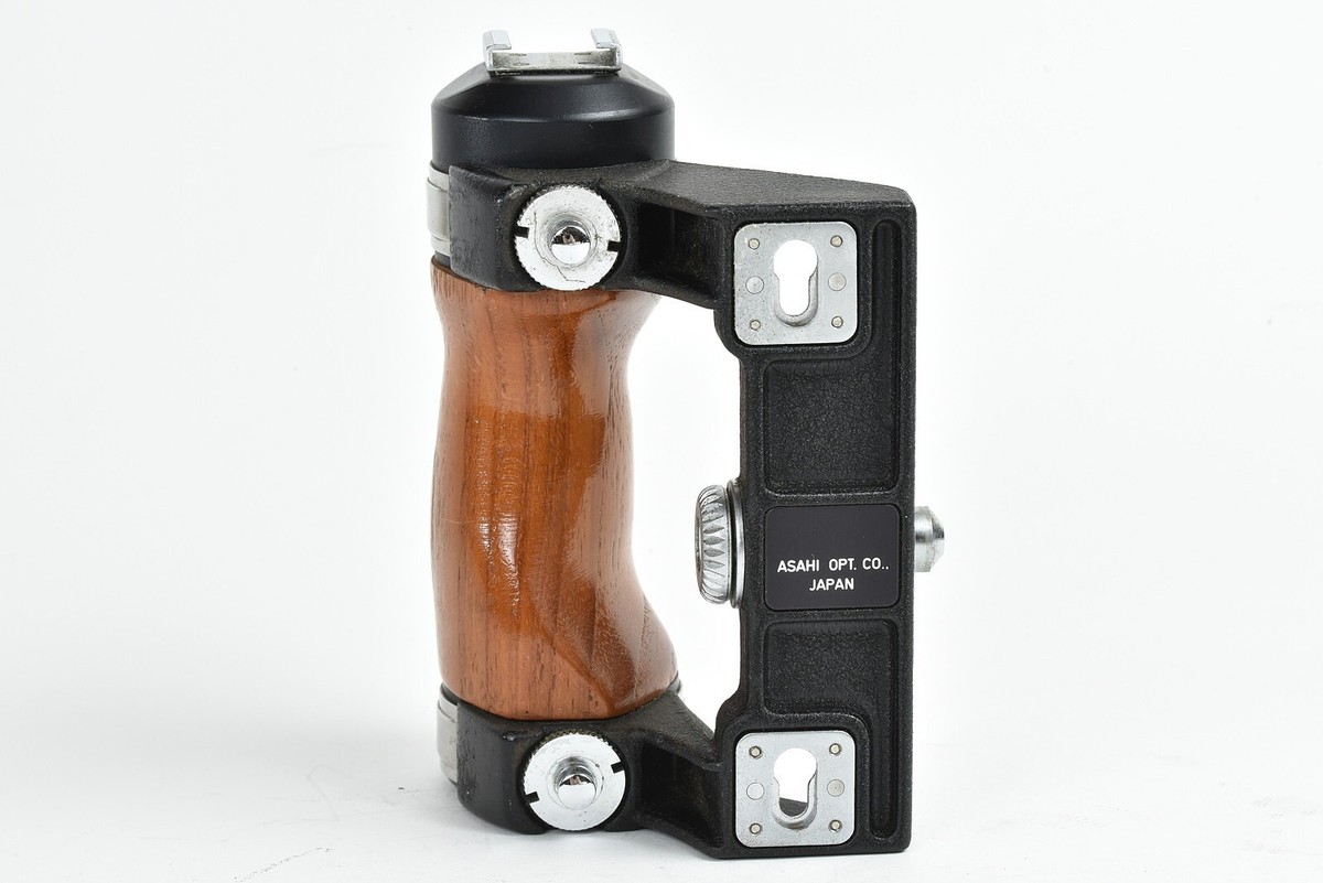 Asahi Pentax Wood Hand Grip for 6x7 67 II From JAPAN [VeryGood] 88
